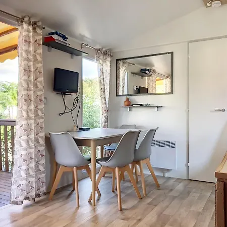L'Australe Camping 4 Etoiles Apartman *
