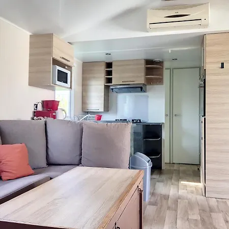 Apartman L'Australe Camping 4 Etoiles Fréjus
